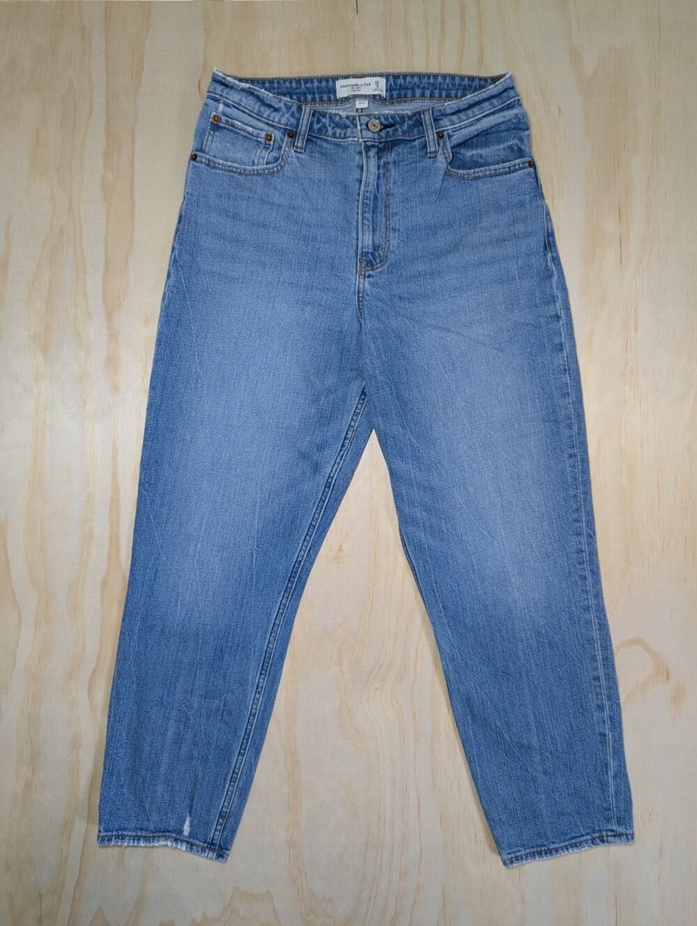 Abercrombie & Fitch Size 29 8R Curve Love High Rise Mom Jeans Medium Wash